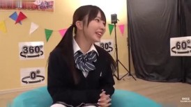 [无码破解]SVVRT-081 素人综艺秀：仅限女学生！环游世界小便！边喷水边旋转360度，赢取10万日元！因持续喷水而敏感度增加的未成熟阴道，被成人巨根活塞不停地抽插和喷水！