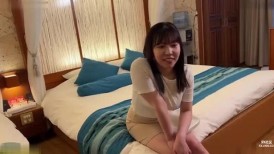 FC2 4923716 [首次拍摄/私人拍摄] 黑发清纯大胸姐姐❣ 高挑H罩杯丰满美女OL ♡欣赏她换衣服时美丽的裸体。粗暴地插入她剃光的阴部，持续地在她体内深处射精。 ♡ ...