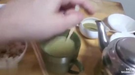24 漂亮巨乳人妻 身材超丰满 吃饱喝足跟洋大吊回房间啪啪 淫水超多 操几下就出白浆 口爆颜射