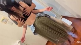 FC2 4941876 [个人] 拜访一位钢琴老师的家。这位老师的妻子屡次拖欠贷款，即使获得了新的贷款，也依然如此。这次，她不仅在家中，还在户外被曝光。如果这招不管用，那就让...